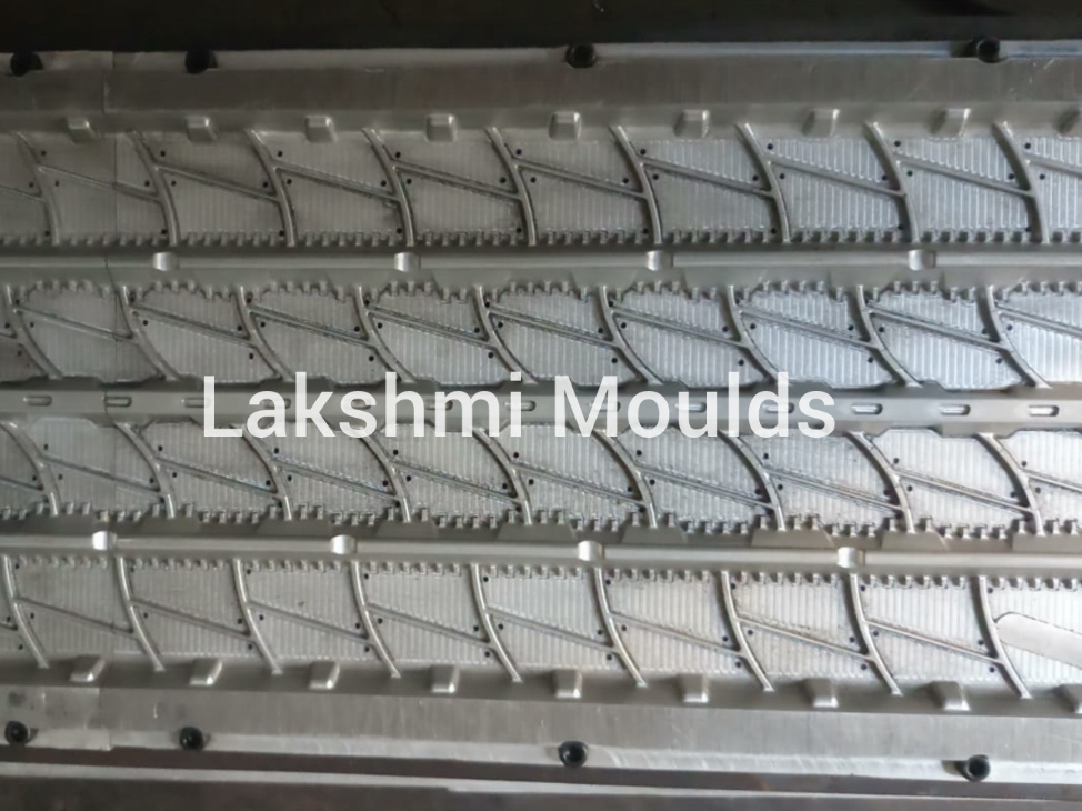 Automated CNC machined tyre tread segment